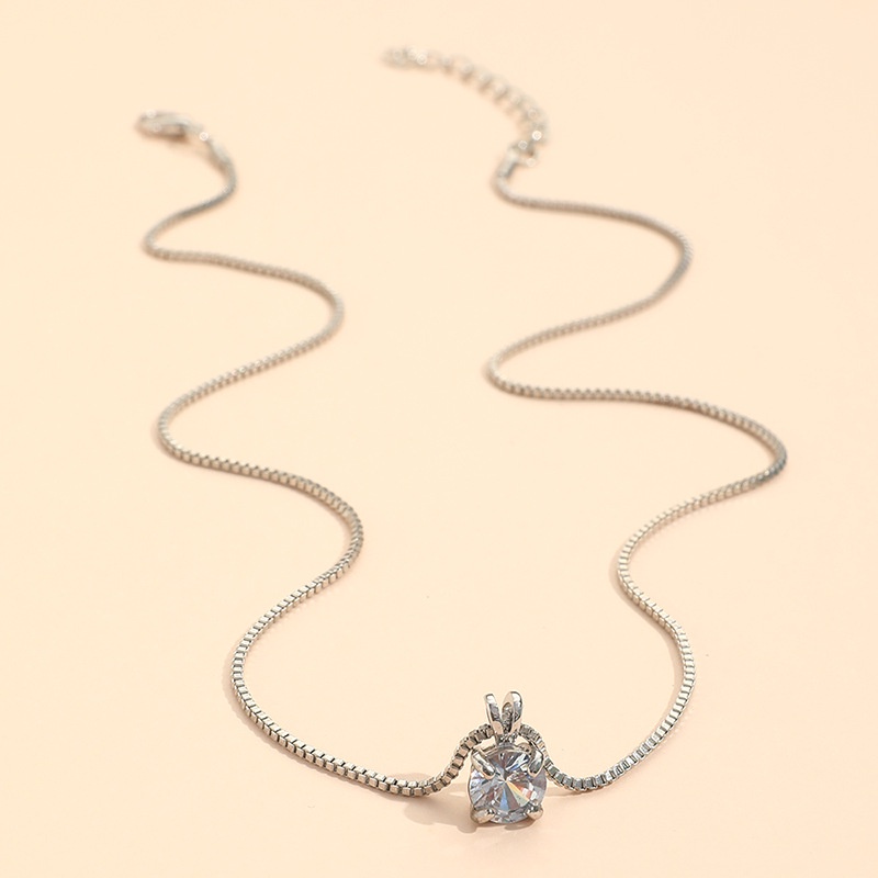Kalung Gaya Jepang-Korea Sederhana Serbaguna Berlian Imitasi Sederhana Zirkon Liontin Kalung Desain Kecil Liontin Perempuan Klavikula Rantai