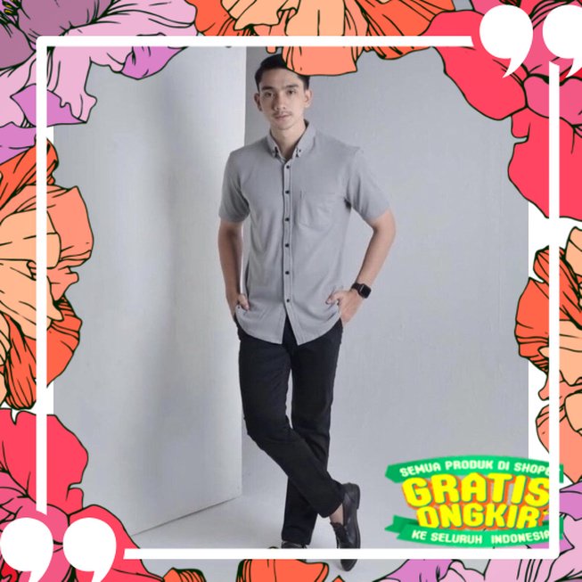 Paling Laris /Kemeja Pria Polos Warna Abu Silver Slimfit Lengan Pendek Kemeja Polos Kemeja Keren Kem