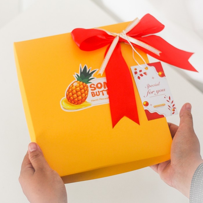 

HAMPERS IMLEK KUE NASTAR WISMAN PREMIUM JUMBO (9pcs) by SOME BUTTER