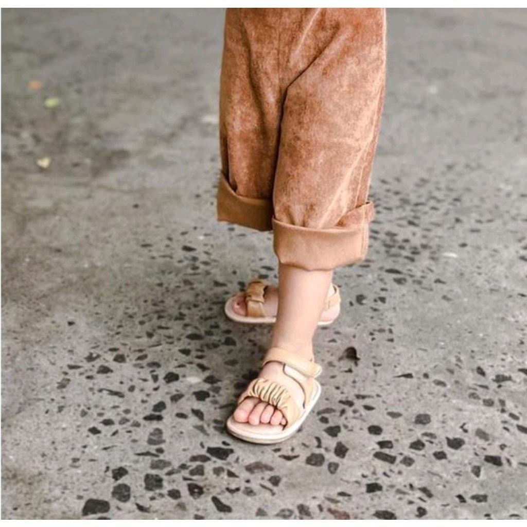 KIYO SEPATU TSUBAKI / SANDAL BAYI DAN ANAK PEREMPUAN