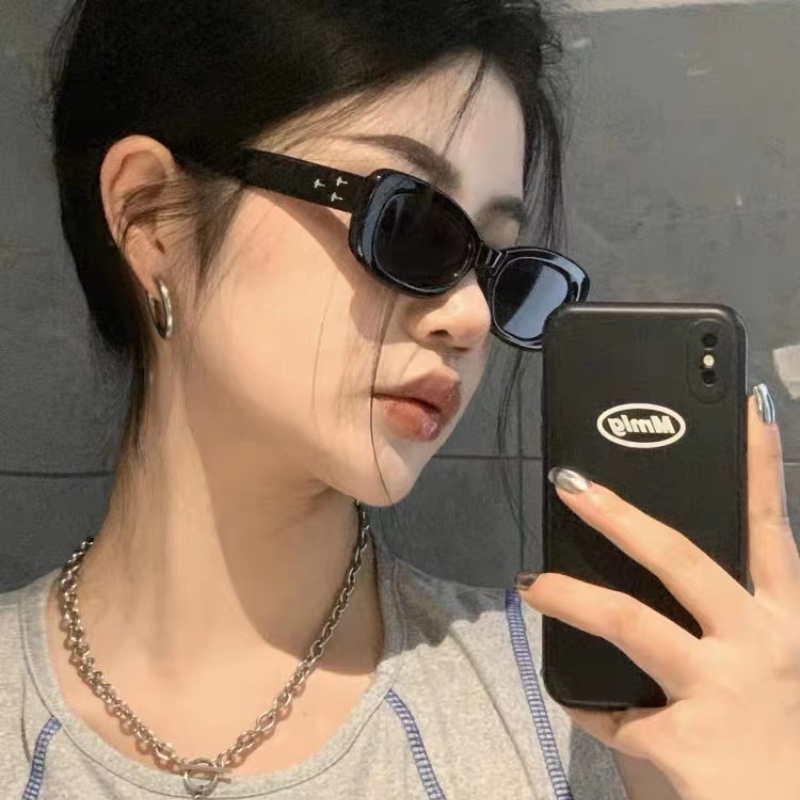 (YUZHU) Y2k Gaya Korea Fashion Bingkai Kecil Tiga Bintang Kacamata Hitam Vintage Fashion Design High End Sense Sunglasses Women