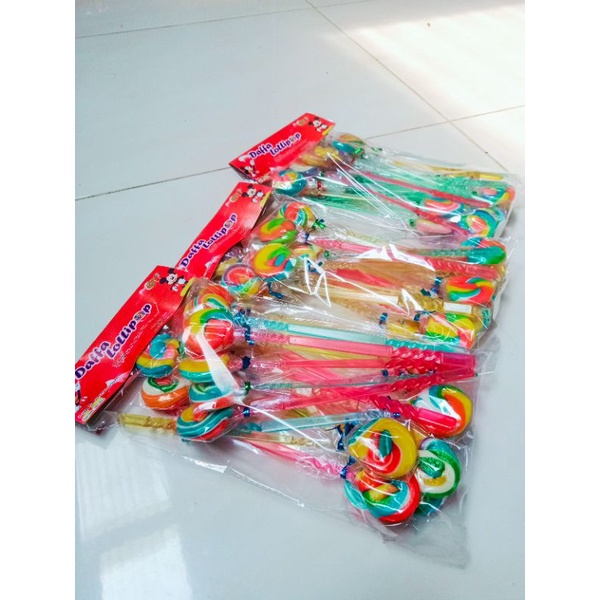 

PERMEN LOLLIPOP BERHADIAH TUDING NGAJI ISI 20PCS BY DAFFA LOLLIPOP