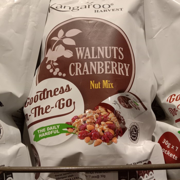 

kangaroo walnut cranberrie nut mix 210gr