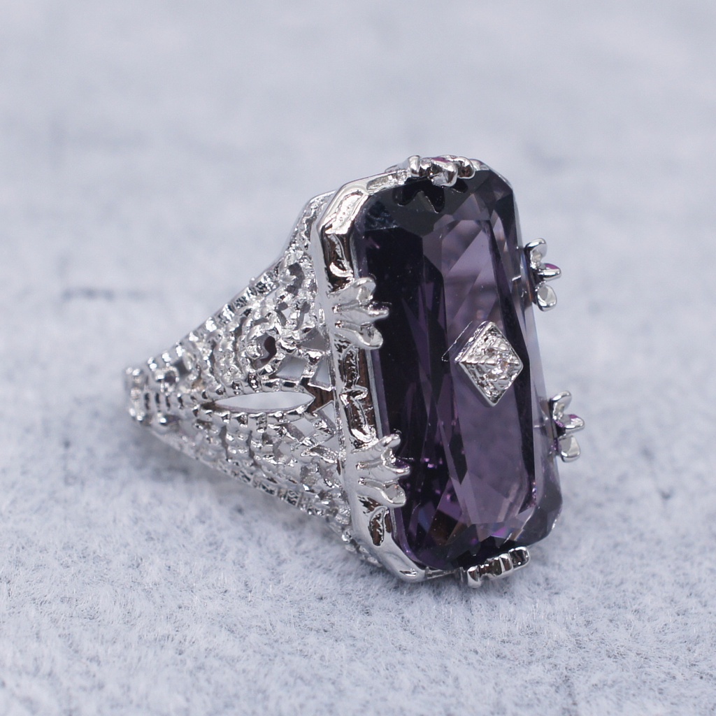 Goldkingdom Fashion Perhiasan Aksesoris Ready Stock Bertatahkan Chamfered Persegi Panjang Amethyst Putri Cincin Eropa Dan Amerika Melubangi Bunga Cincin Untuk Wanita