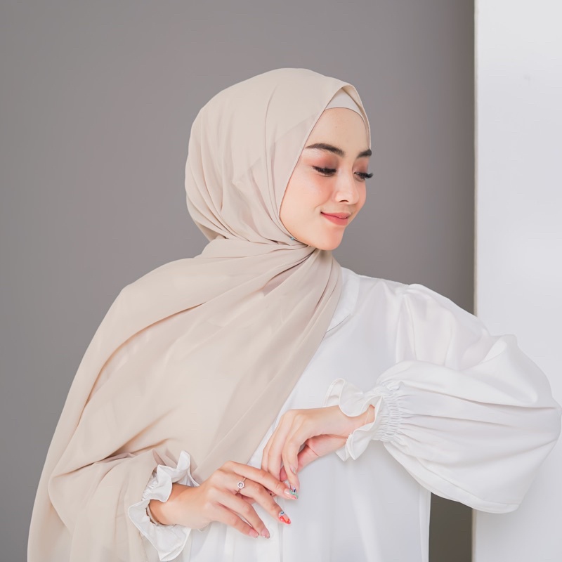 Hijab Jilbab Pashmina Ceruty Baby Doll  Premium Terbaru 2023 By Mardhatillah Warna khaki - beige - n