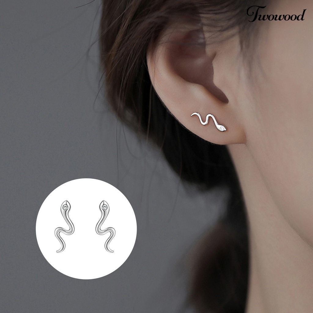 Twowood 1pasang Ear Studs Temperamen Minimalis Mengkilap Cubic Zirconia Hias Geometris Berdandan Hadiah Wanita Ular Stud Anting Tulang Rawan Tindik Perhiasan Aksesori Fashion