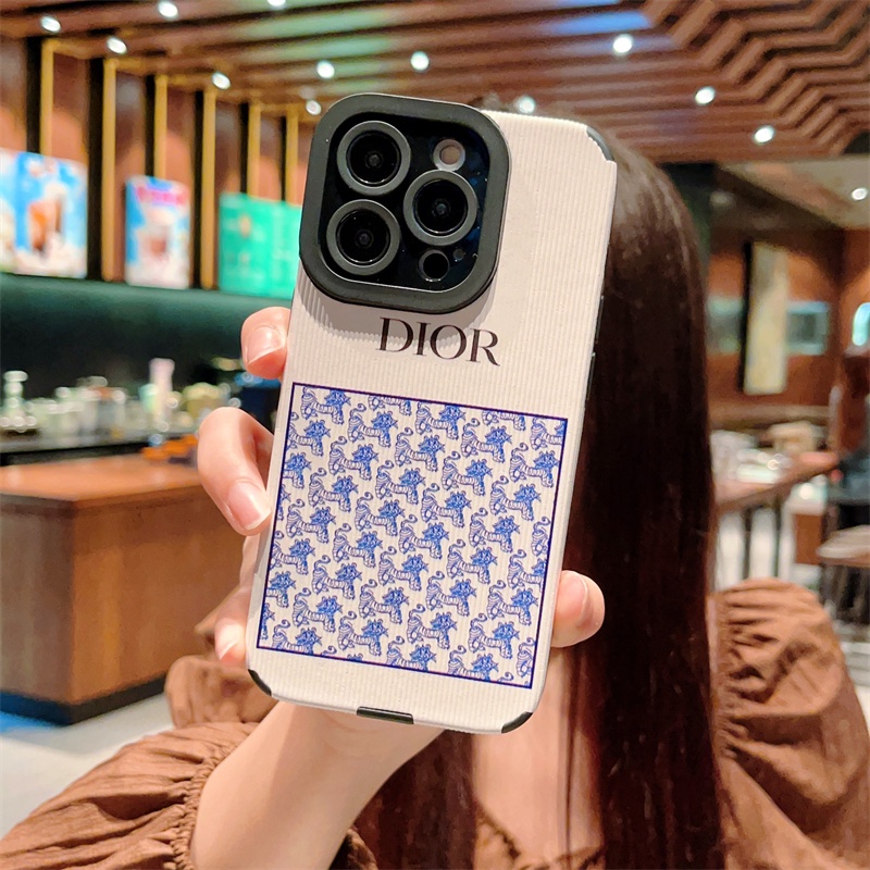 IPHONE Casing Ponsel Kulit Domba Lembut Tekstur Celine Dior Tahan Guncangan Untuk Iphone14 Pro Max14 Pro14 Plus11 12 13 /6 /7/8Plus/Xs Max