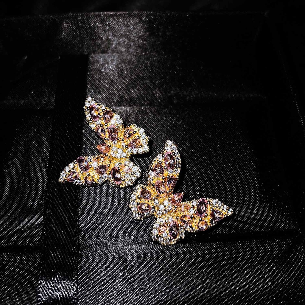 Goldkingdom Aksesoris Perhiasan Fashion Ready Stock Musim Panas Baru Industri Berat Micro Hias Dengan Zirconia Desain Canggih Anting Serangga Anting Kupu-Kupu Merah Muda Perempuan