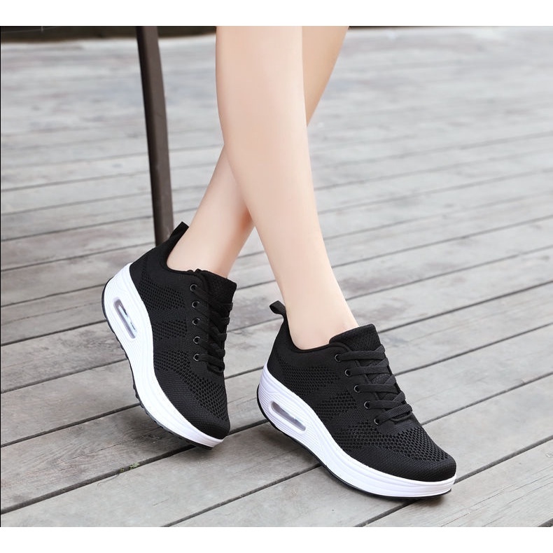 SHOEGALLERY LV0116 "FREE BOX" Sepatu Sneakers Wanita Pansus Motif Import