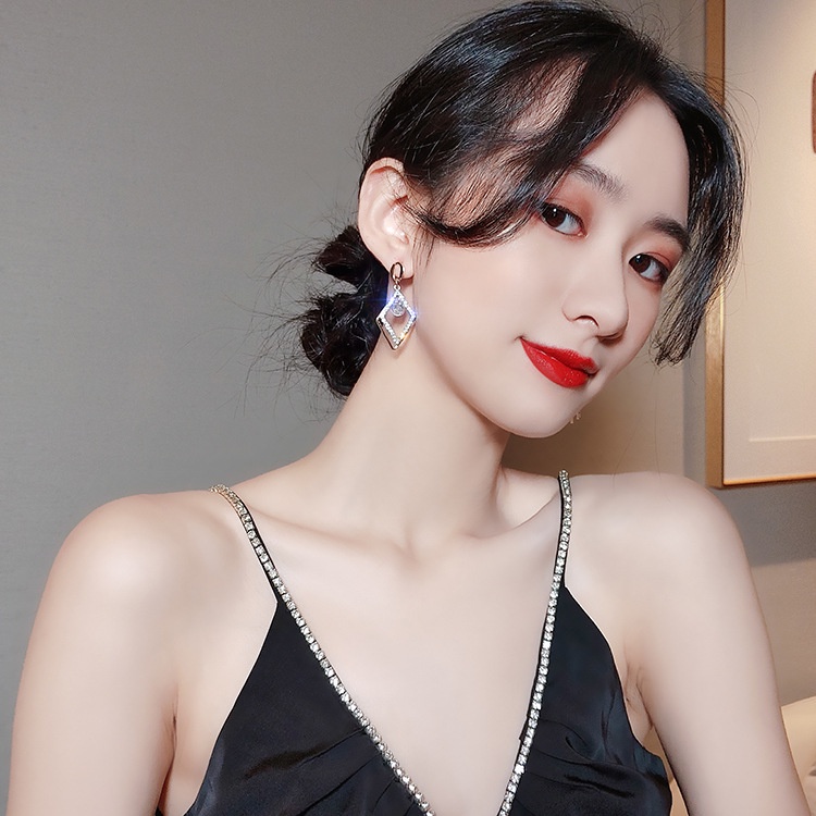 S925 Jarum Perak Korea Geometris Berongga Berbentuk Berlian Trendi Kepribadian Temperamen All-Match Zirkon Anting Earrings Wanita