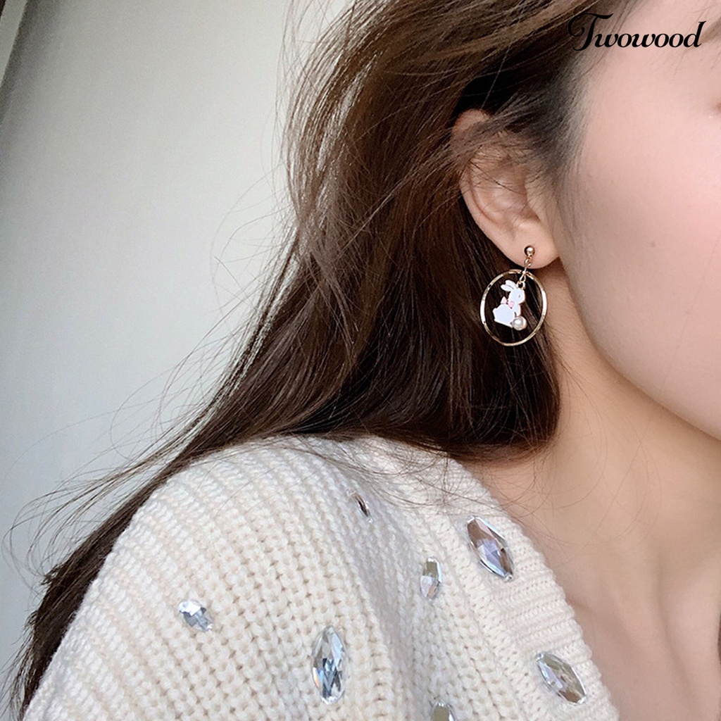 Twowood 1pasang Stud Earrings Dissymetry Berongga Cincin Berlian Imitasi Mutiara Imitasi Hadiah Kartun Kelinci Bulan Bintang Gadis Drop Earrings Fashion Perhiasan