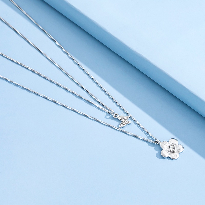 Modis Dan Mewah Liontin Kupu-Kupu Berlian Tiga Dimensi Dengan Kalung Berlapis Ganda, Rasa Desain Kecil INS Gaya Kalung Liontin Bunga Lima Kelopak