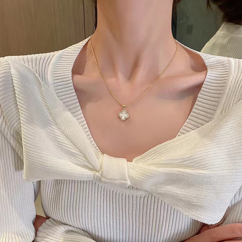 Elegan Empat Daun Semanggi Liontin Kalung Vintage Emas Rantai Choker Wanita Perhiasan Aksesoris