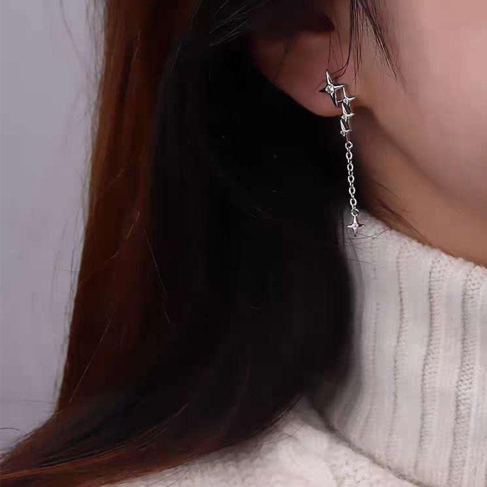 Mxbeauty Anting Wanita Asimetris Halus Sederhana Berujung Empat Desain Niche Bintang Perhiasan Fashion Hadiah Gadis Zirkon Gaya Korea Anting
