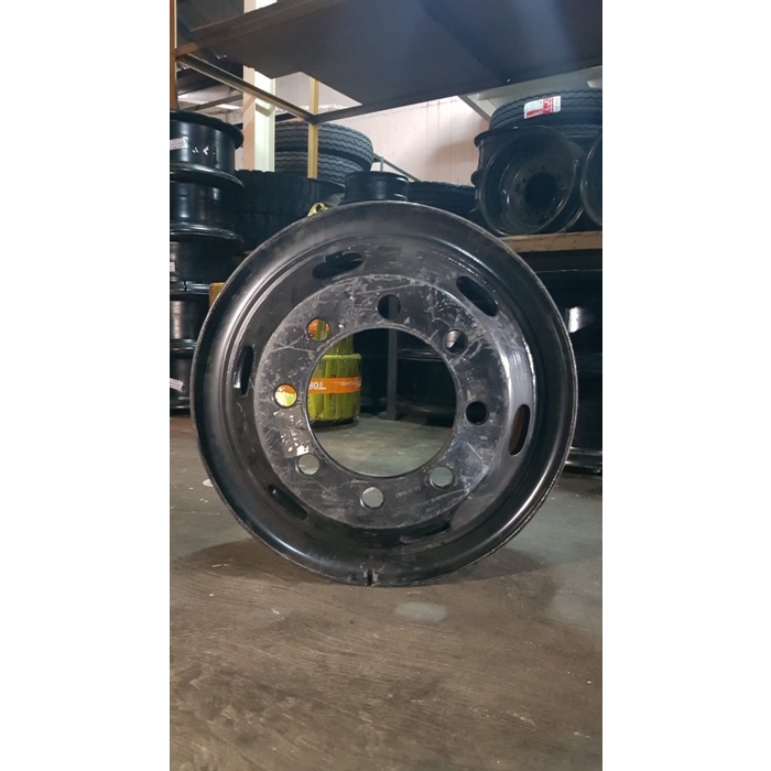 VELG TRUK BUS FUSO 800 - 20 TOPU WARNA HITAM 16 MM Lubang 8