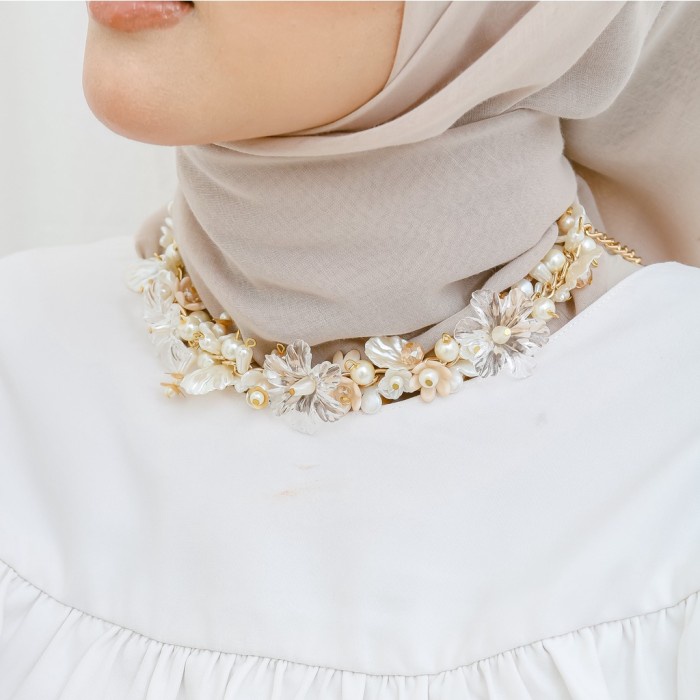 Kalung Kristal Mutiara untuk Hijab dan Nonhijab – AC 94 – Aksesoris Fashion Muslim Wanita Kondangan Hijabers Kekinian Crystal Beads Panjang