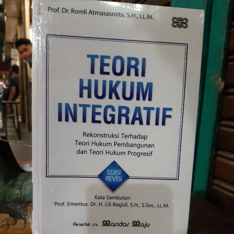 teori hukum integratif