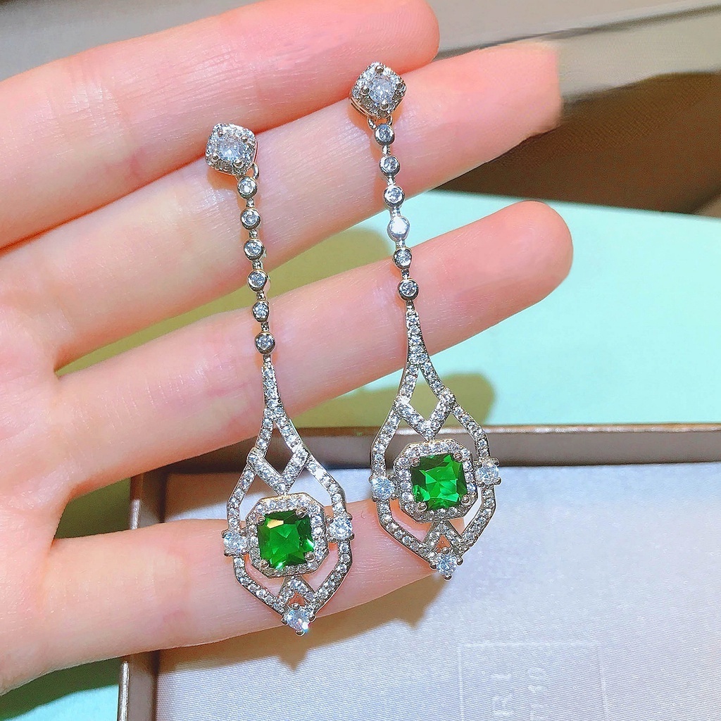 Goldkingdom Fashion Perhiasan Aksesoris Ready Stock Perhiasan Tinggi Ringan Mewah Finch Bulu Panjang Wanita Anting Anting Liontin Zamrud Berlubang Perisai Anting Panjang
