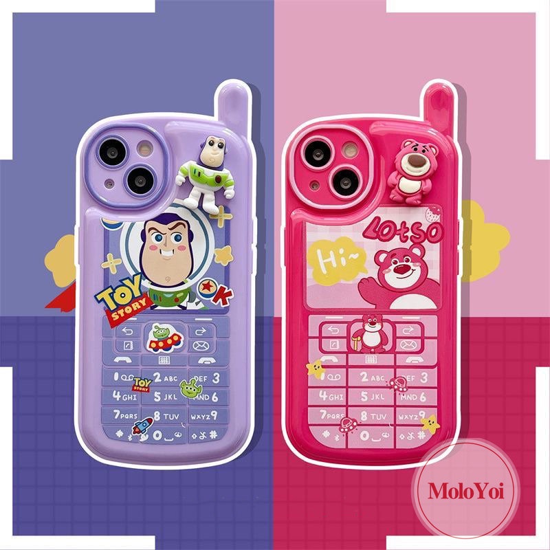 IPHONE 3d Imut Strawberry Bear Manyo Kartun Toy Story Case Kompatibel Untuk Iphone11 13 14 12 Pro MAX 7Plus XR 7 8 Plus X XS MAX SE 2020 Kepribadian Retro Bentuk Telepon Lembut Tpu Cover