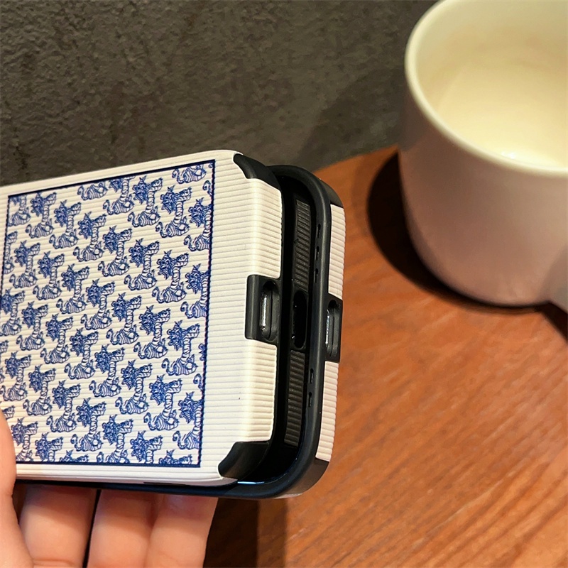 IPHONE Casing Ponsel Kulit Domba Lembut Tekstur Celine Dior Tahan Guncangan Untuk Iphone14 Pro Max14 Pro14 Plus11 12 13 /6 /7/8Plus/Xs Max