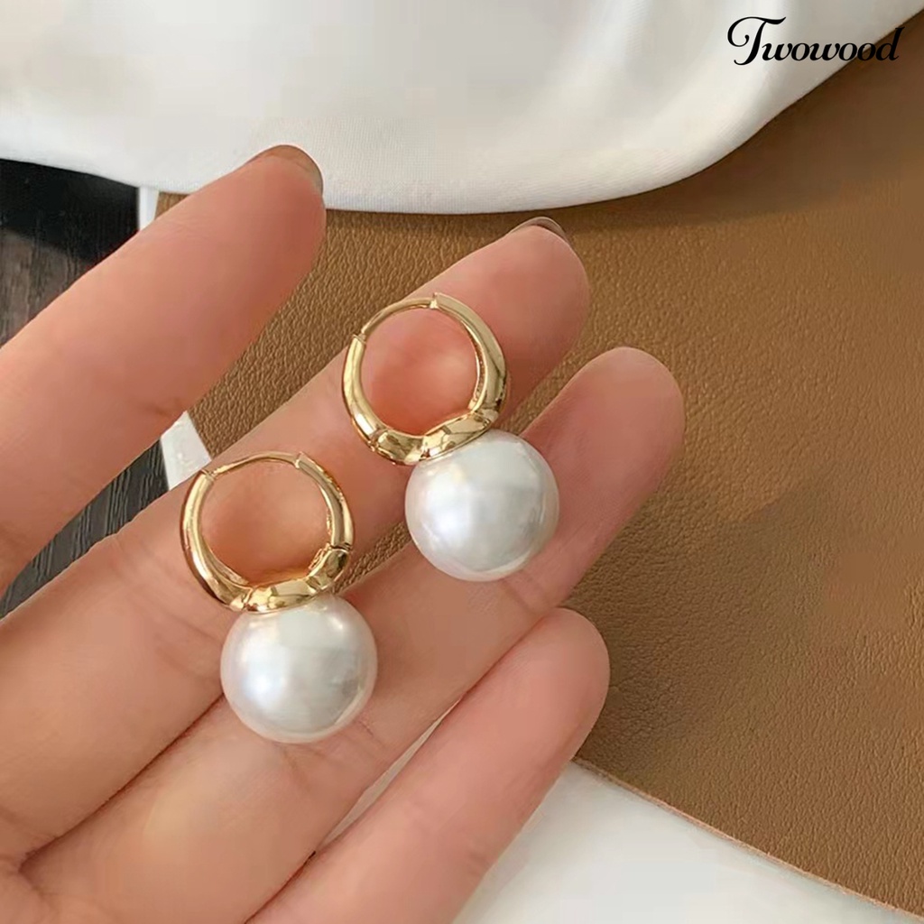 Twowood 1pasang Anting Hoop Elegan Temperamen Minimalis Geometris Electroplating Hias Hadiah Wanita Mutiara Imitasi Menjuntai Anting Eardrop Perhiasan Fashion Aksesori