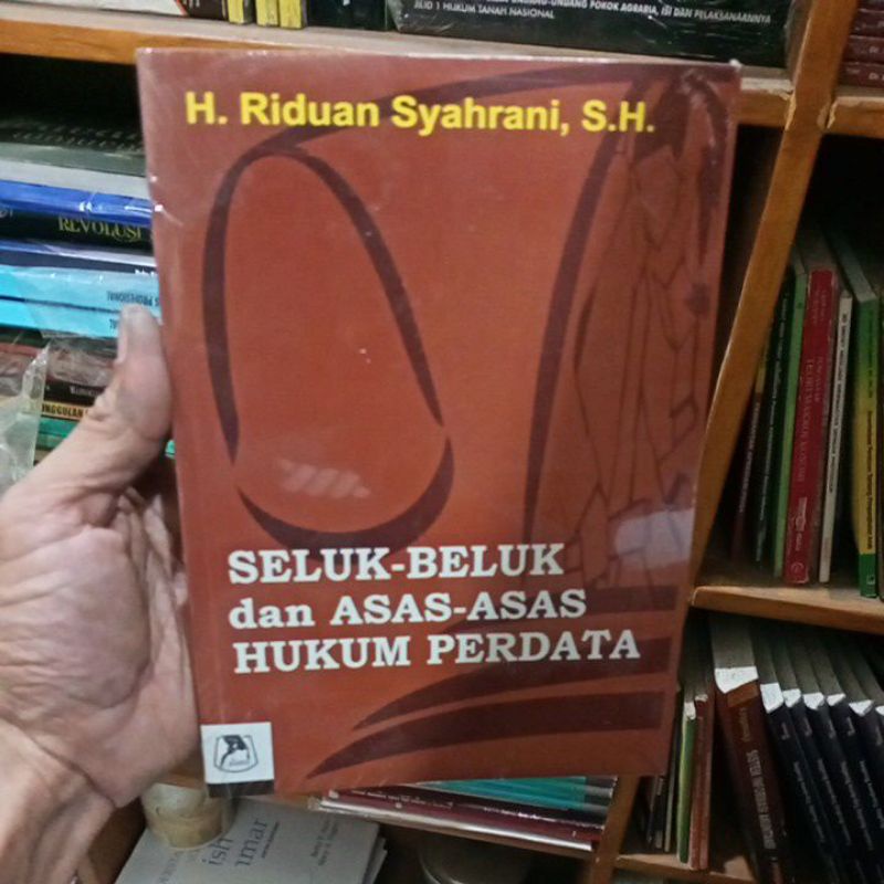 

buku seluk beluk dan asas-asas hukum perdata penerbit PT alumni