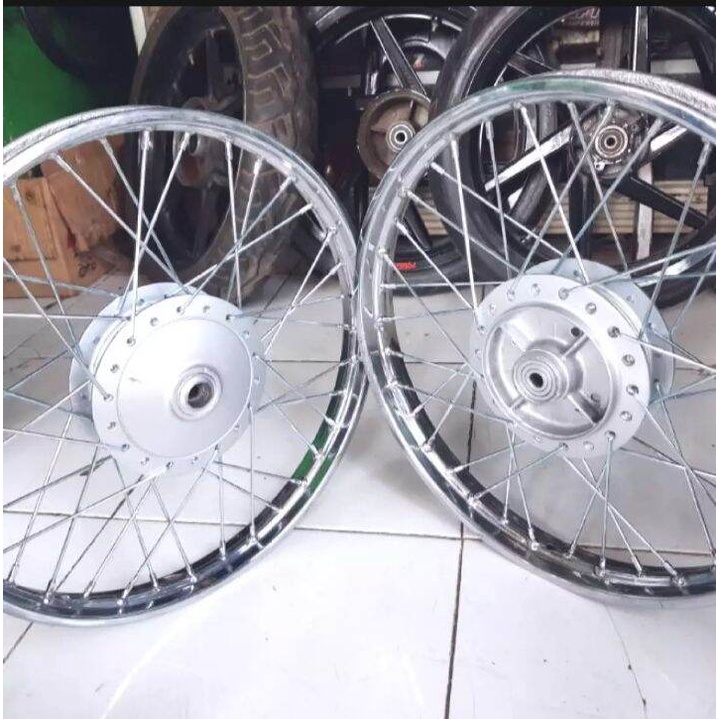 velg pelek jari-jari Honda grand Astrea legenda
