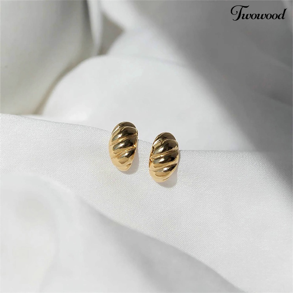 Twowood 1pasang Anting Pejantan Kepribadian Berkilau Berlapis Emas Vintage Croissant Piercing Earrings Perhiasan Aksesori