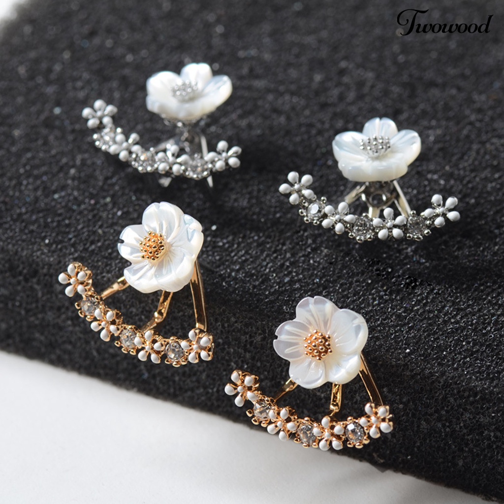 Twowood 1pasang Anting Pejantan Kristal Imitasi Mewah Glitter Gaya Korea Fashion Krisan Hias Berlian Imitasi Earrings Perhiasan Aksesori