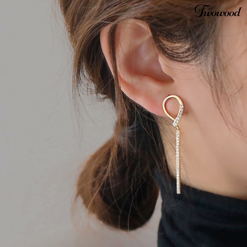 Twowood 1pasang Anting Pejantan Geometris Sederhana Mengkilap Berlian Imitasi Bertatahkan Berkilau Berdandan Hadiah Wanita Panjang Menjuntai Anting-Anting Pesona Perhiasan Aksesori Fashion