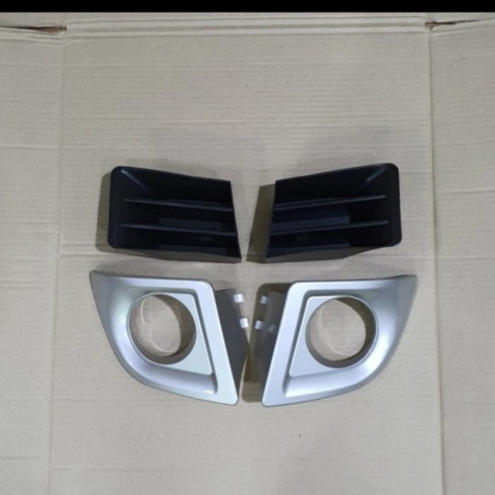 cover ring foglamp & kisi-kisi Avanza Xenia 2008-2011 silver Variasi Mobil