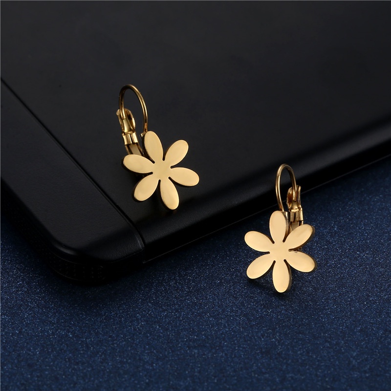 Anting Bunga Daisy Fashion Korea Kepribadian Wanita Anting Bunga Gaya Logam Hadiah Perhiasan Elegan