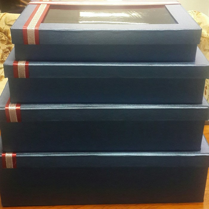 

⭐BISA COD⭐ Kotak Kado/Gift Box Exclusive Emboss Full Lapisan Mika Seri