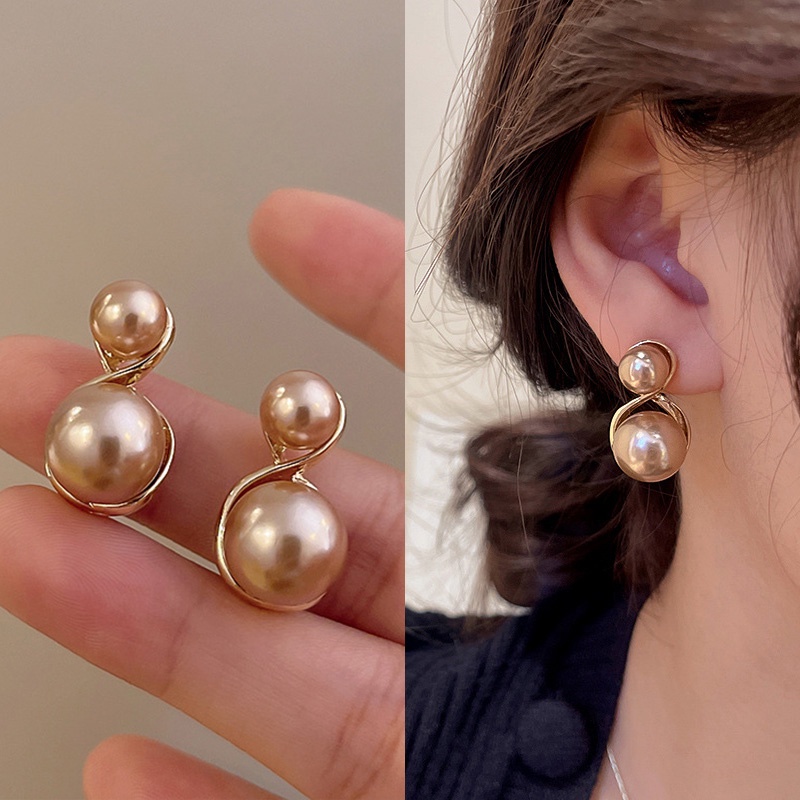 Korea Fashion Gaya Baru Elegan Geometris Temperamen Lingkaran Anting Retro Prancis