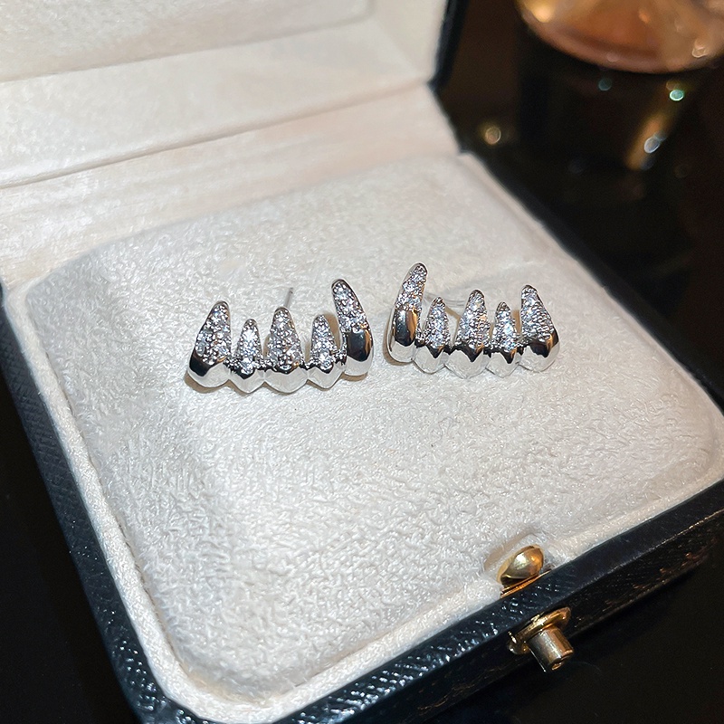 Anting Unik Keren Manis Giwang Telinga Cakar Zirkon Untuk Cewek Keren