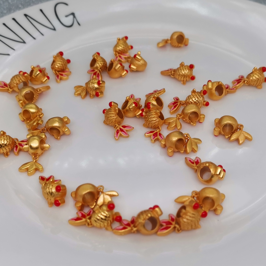 Goldkingdom Fashion Perhiasan Aksesoris Ready Stock Ikan Mas Berlapis Emas Asli Kadar 375 Kalung Laotian Placer Liontin Emas Asli Kadar 375 Boniu Ikan Kecil Baking Pernis Tetes Transfer Manik