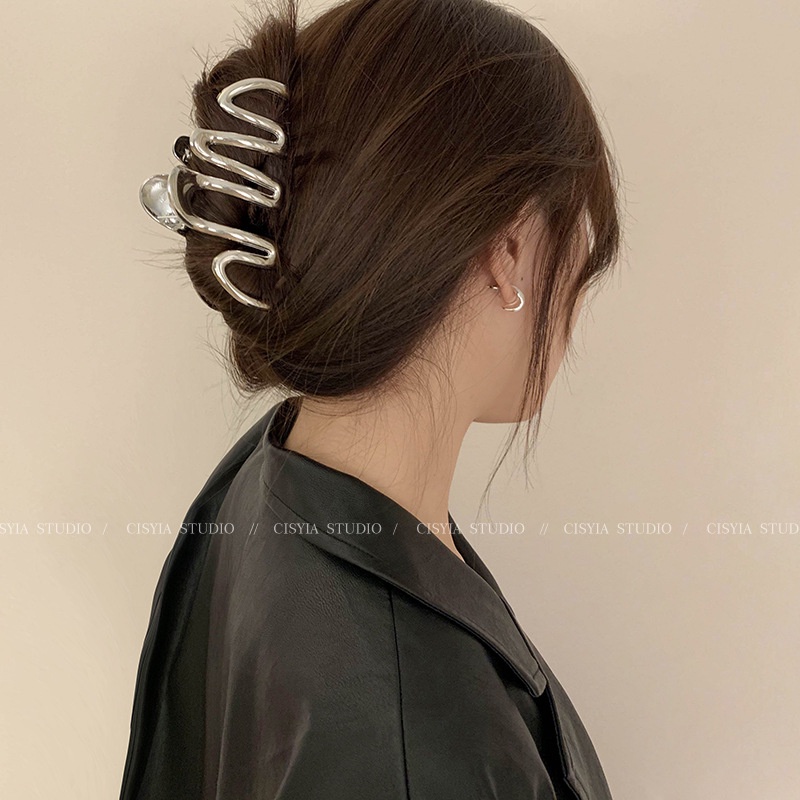 Sample Gelombang Besar Hair Grab Clip Female Klip Hiu Rambut Logam Yang Indah