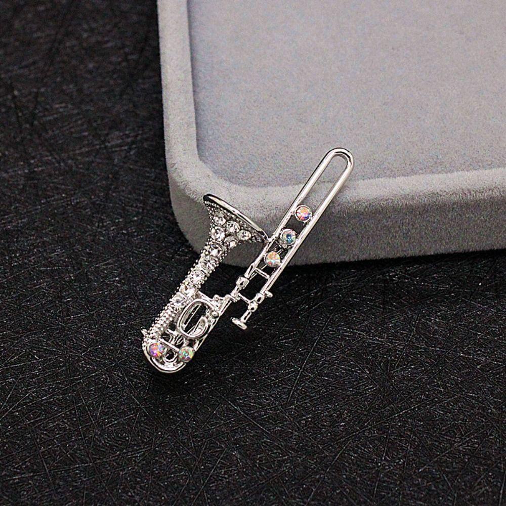 Mxbeauty Wanita Bros Harian Lucu Mini Gitar Pakaian Aksesoris Rasa Mewah Trombone Biola Sweater Mantel Kerah Pin Musik Score Brooch