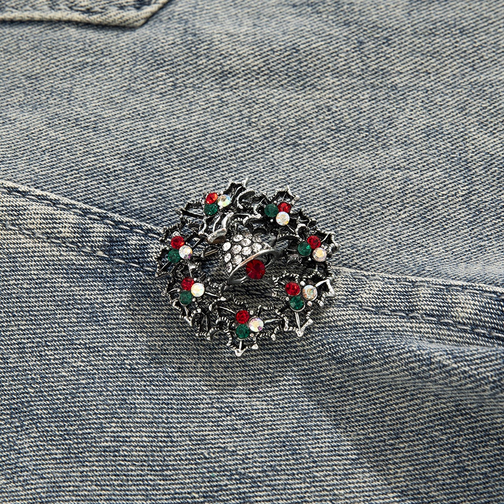 Desain Fashion Bros Natal Mode Retro Bell Snowflake Full Color Berlian Gaun Pin