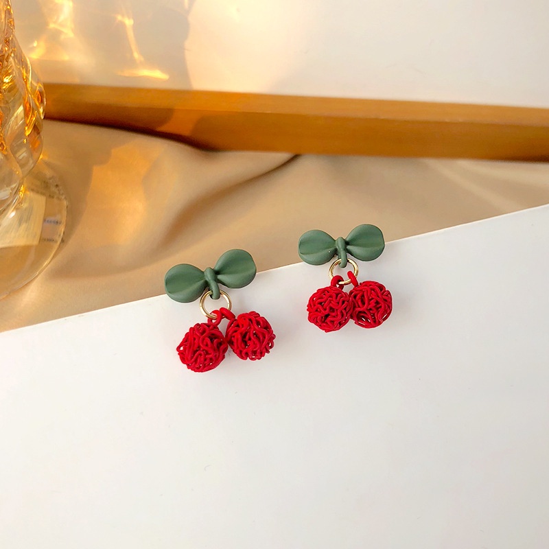 S925 Perak Jarum Lucu Cherry Anting Temperamen Perempuan Warna Kontras Desain Anting Anting Tahun Baru Gaya Baru Trendi