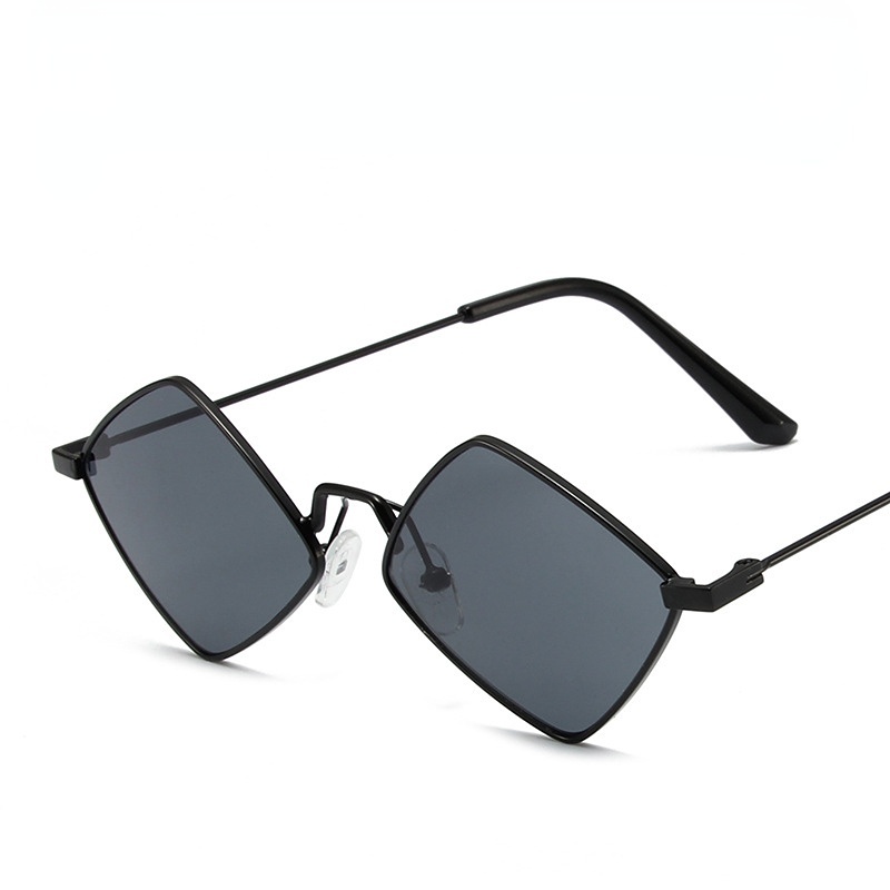 Kacamata Hitam Fashion Square Aesthetic Shades Untuk Wanita/Pria Metal Frame Sunglasses Eyewear