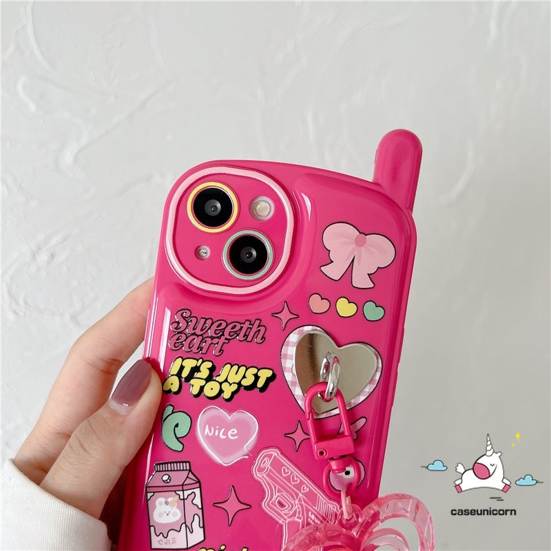IPHONE Casing Bentuk Ponsel Ponsel Retro Personal Kompatibel Untuk Iphone11 14 13 12 Pro Max7 8 Plus XR X XS MAX SE Kartun Graffiti Stiker Soft Cover Dengan Hiasan Liontin Cinta Hati