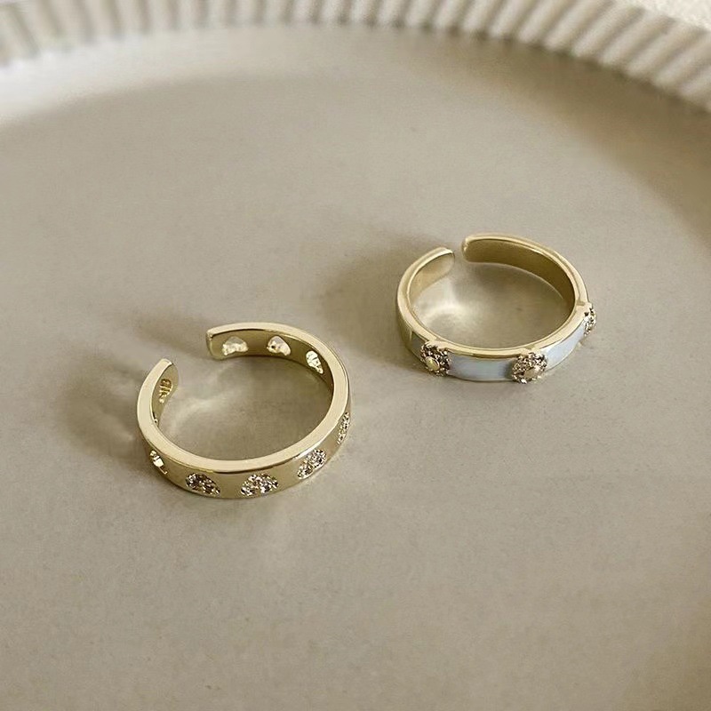 Cincin Terbuka Berlian Imitasi Hati Bulat Bahan Alloy Fashion Untuk Wanita