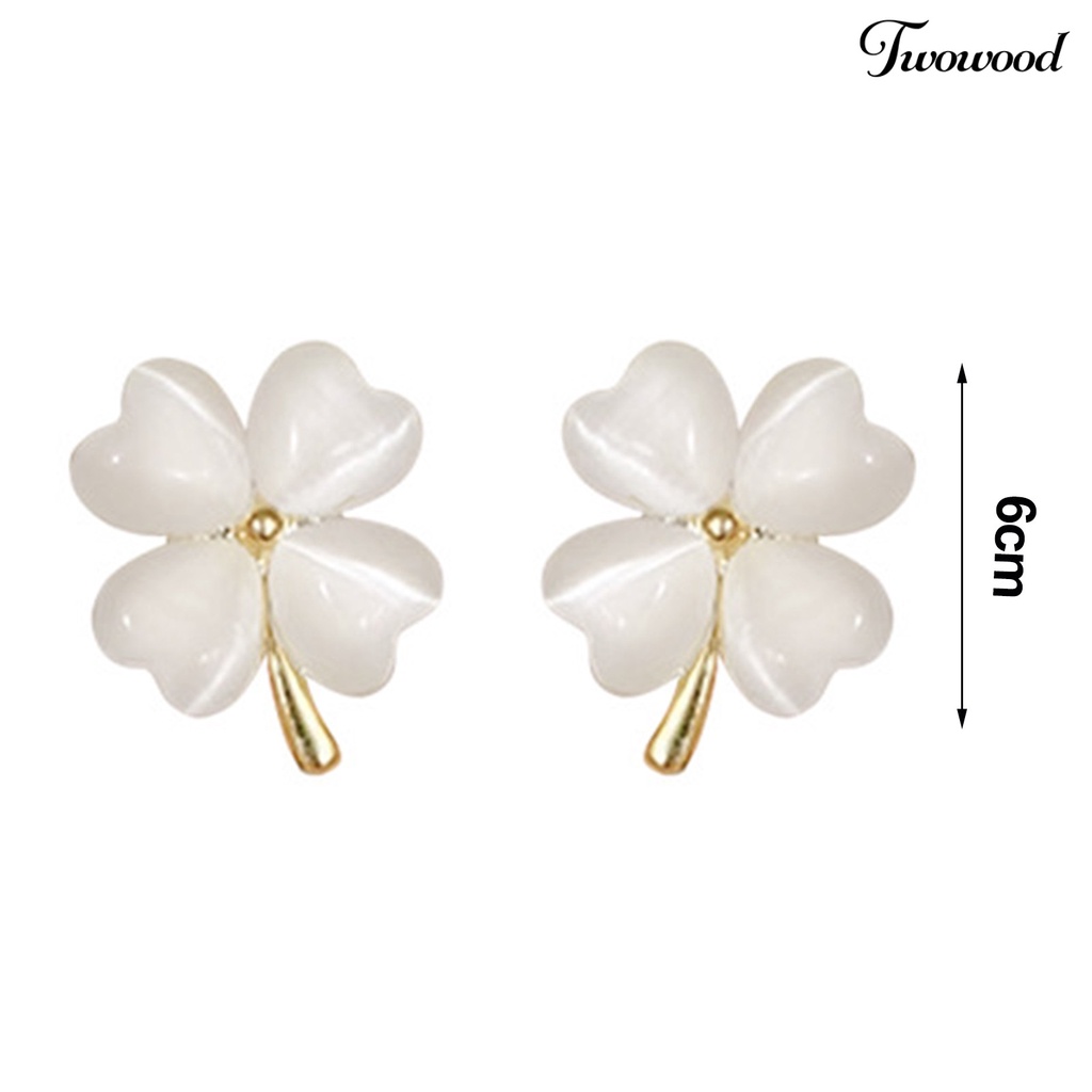 Twowood 1pasang Ear Studs Faux Opal Makna Keberuntungan Desain Sederhana Temperamen Empat Daun Semanggi Stud Earrings Aksesoris Fashion