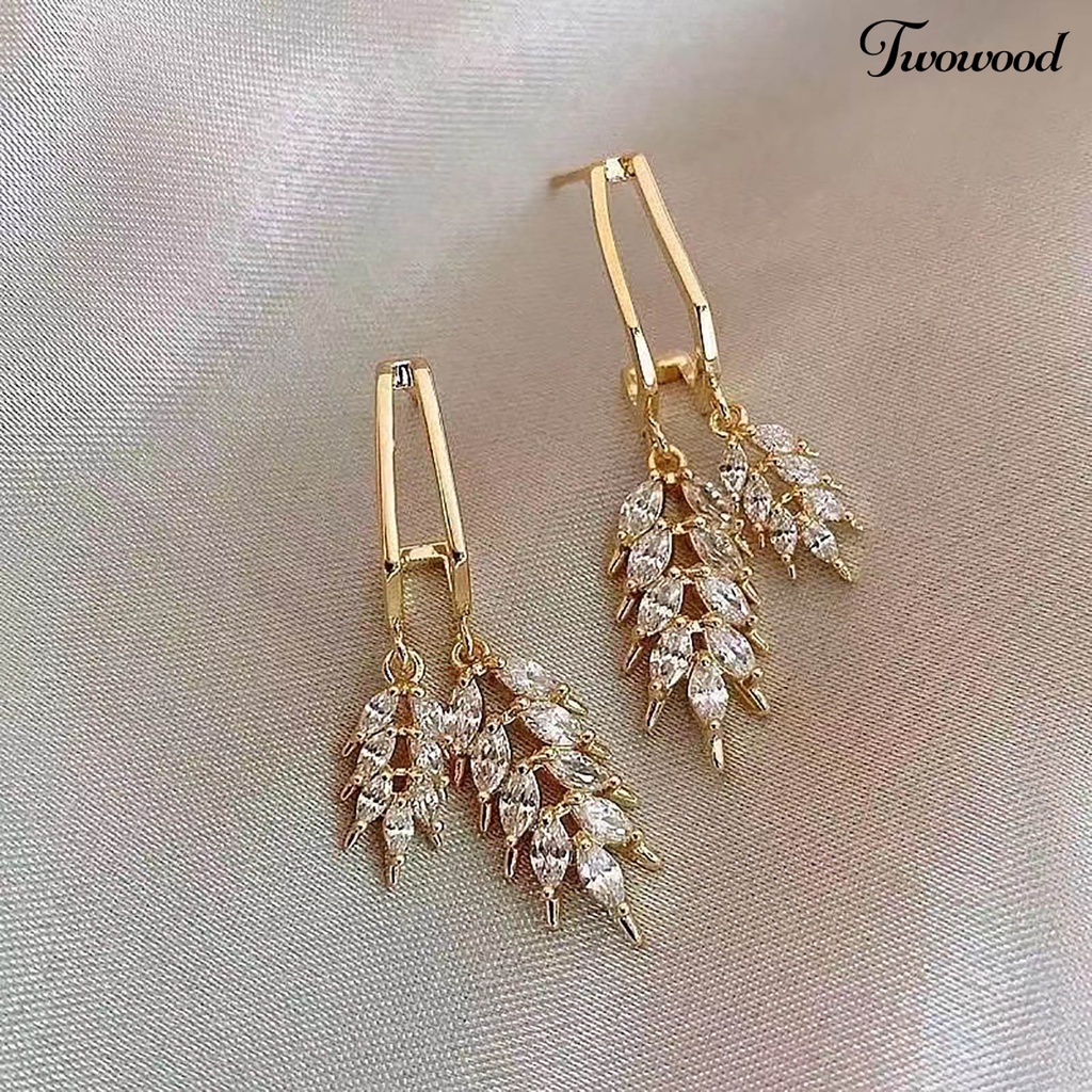 Twowood 1pasang Wanita Anting Bentuk Geometris Liontin Electroplating Warna Emas Kepribadian Berdandan Fashion Item Fashion Daun Faux Zircon Drop Earrings Aksesoris Pakaian