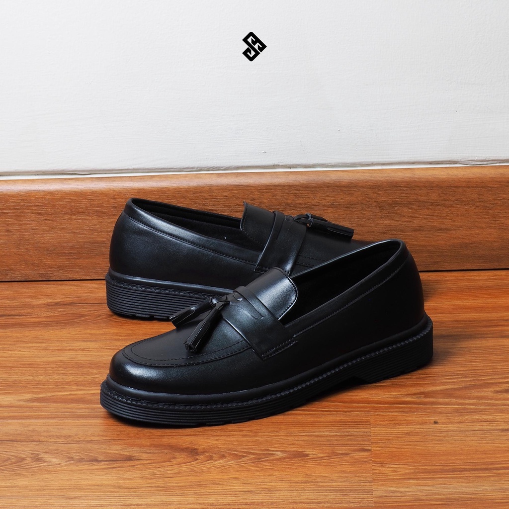 Sepatu Pria Slip On Loafers Formal | SB ARCHER 03 FULL BLACK