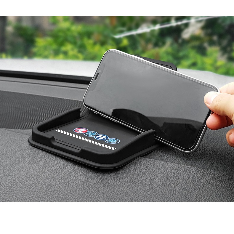 Holder Handphone Kreatif Kartun Mobil, Alas Anti Slip Dashboard Multifungsi Mobil