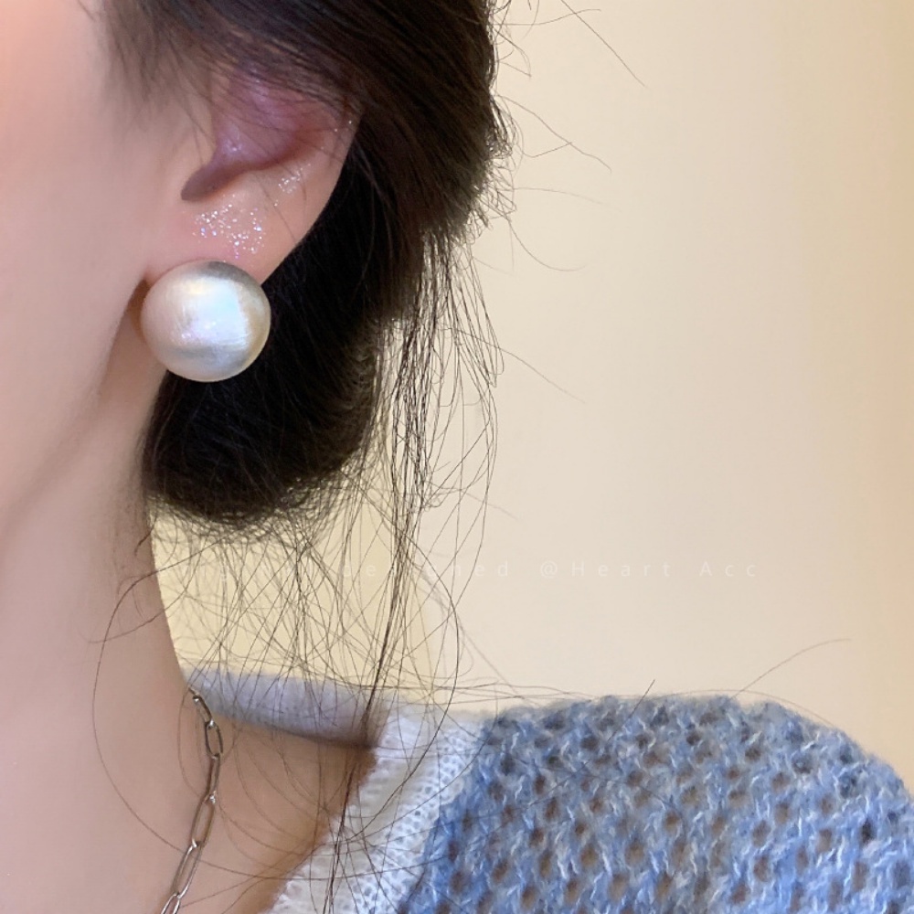 French Retro Brushed Ball Earrings Desain Niche Wanita High-end Earrings Style Trendy Earrings Ear Clip Tren Wanita Perhiasan Gadis Seksi