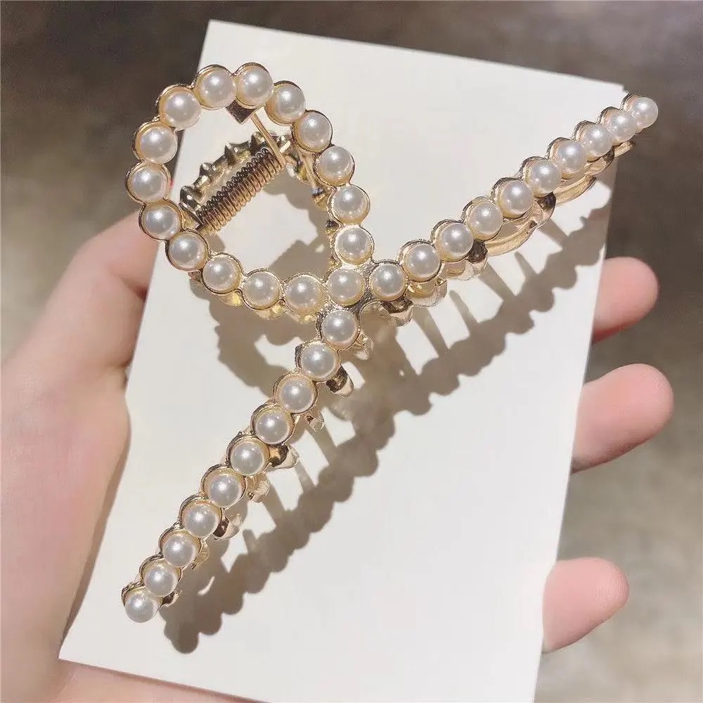 Jepit Rambut Korea Bahan Besi Jumbo 11.5cm Besar Mutiara Permata Bentuk Simpul Jepitan Rambut Pearl Diamond Jedai Logam Alloy Metal