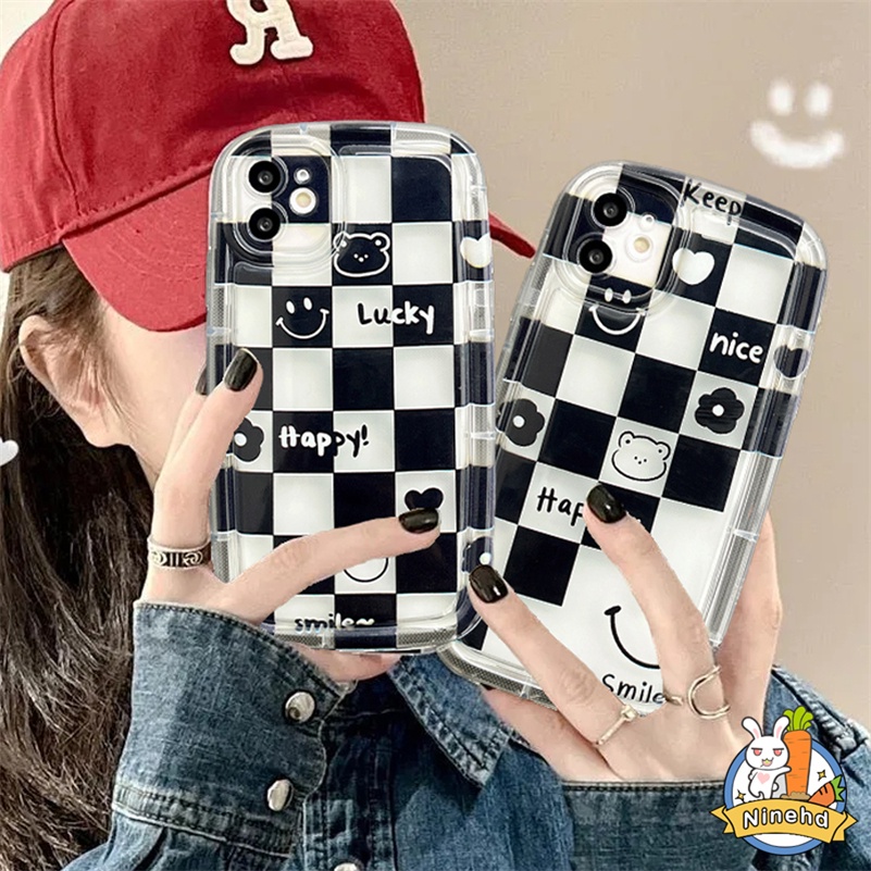 IPHONE Casing Kompatibel Untuk Iphone14 13 12 11 Pro Max X Xr Xs Max8 7 6 6s Plus SE 2020 Chessboard Checker Bear Wajah Tersenyum Pasangan Ponsel Case Silikon Bening Anti Jatuh Airbag Soft Case